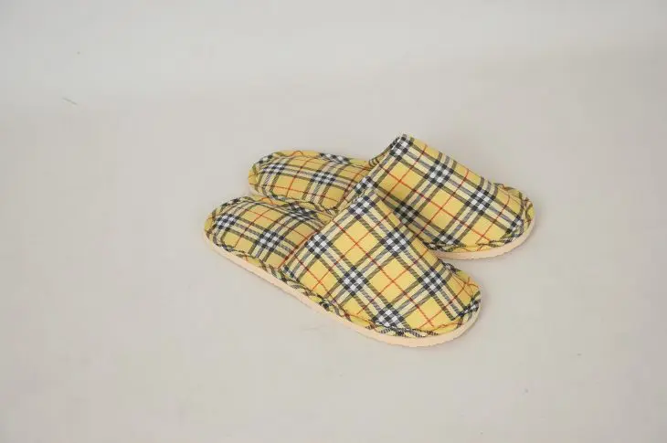 Des pantoufles pour hommes