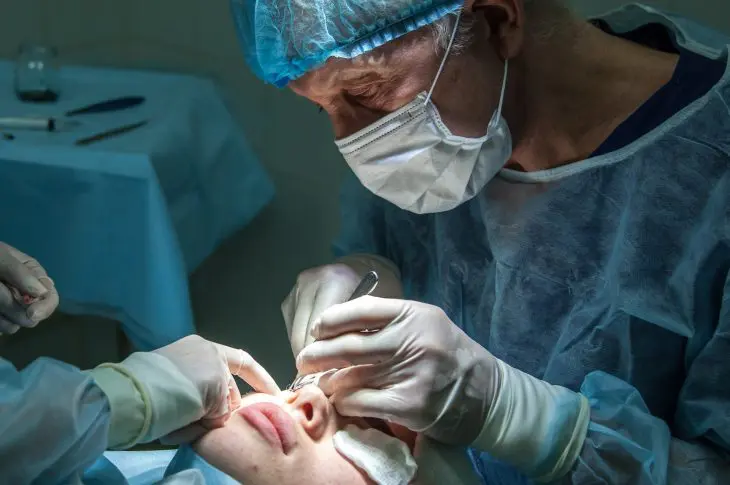 Chirurgie plastique chez les hommes